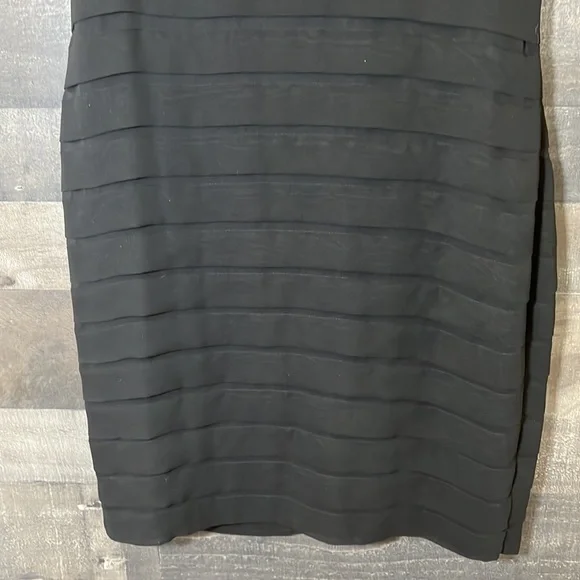 Classy Sleeveless Calvin Klein Midi Black Dress - Picture 3 of 8